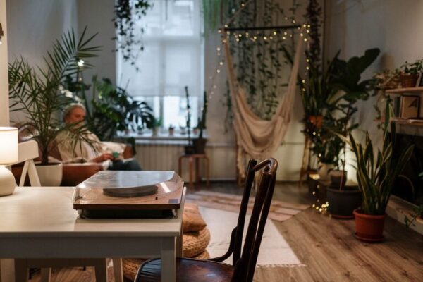 Affordable Tips to Create a Cozy and Inviting Living Space